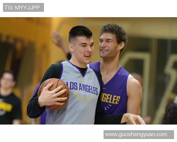 祖巴茨单场狂揽33分18篮板创快船队史近20年新纪录