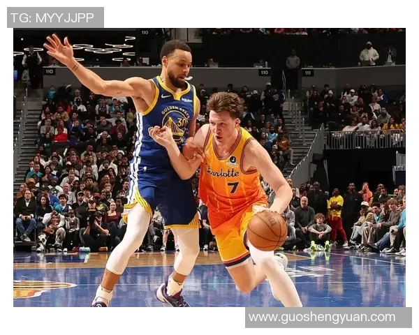 三分球盛宴米切尔库里争夺榜首马克西与克尼佩尔紧追其后