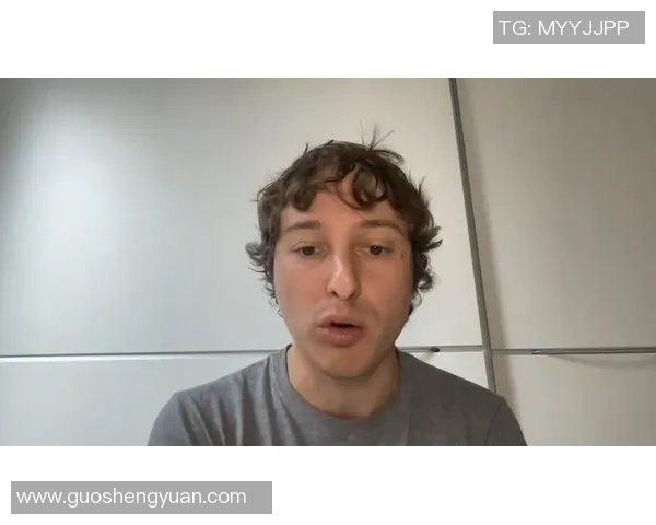 多特蒙德关注皇马青训后卫巴尔德佩尼亚斯将面临药厂和枪手竞争