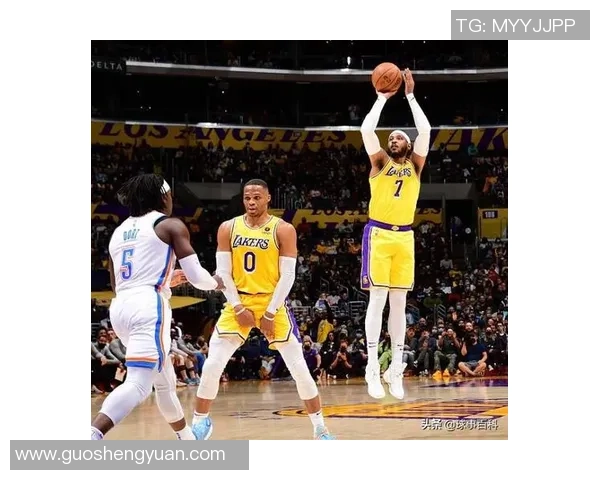 小乔丹传授防守秘诀奎因全力以赴争抢每个篮板的决心